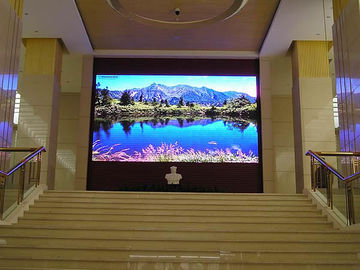 P1.6mm Fine Pitch Indoor Led Video Wall Screen Wide Viewing Angle Full Color 50~60Hz