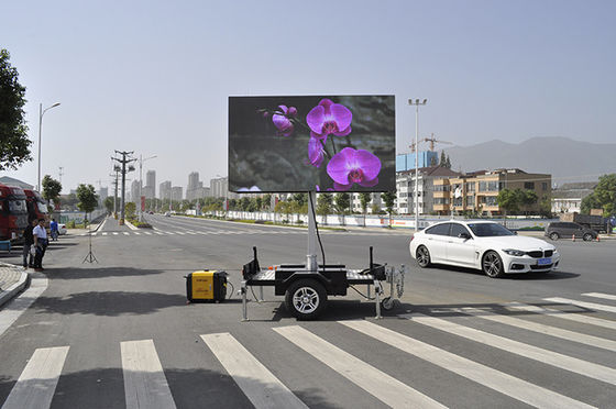 Double Sides P5 Mobile LED Screen Trailer Mounted Led Screen With Hydraulic System