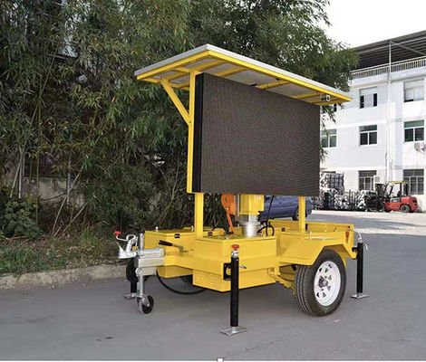 320x160mm P4 Mobile Led Billboard Trailer With Lifting Rotation System