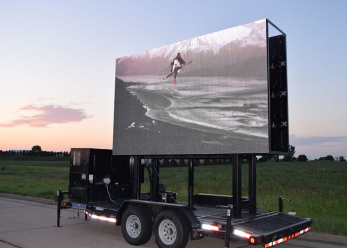Outdoor Lifting Mobile Led Display Truck , Mobile Video Display 6mm ...